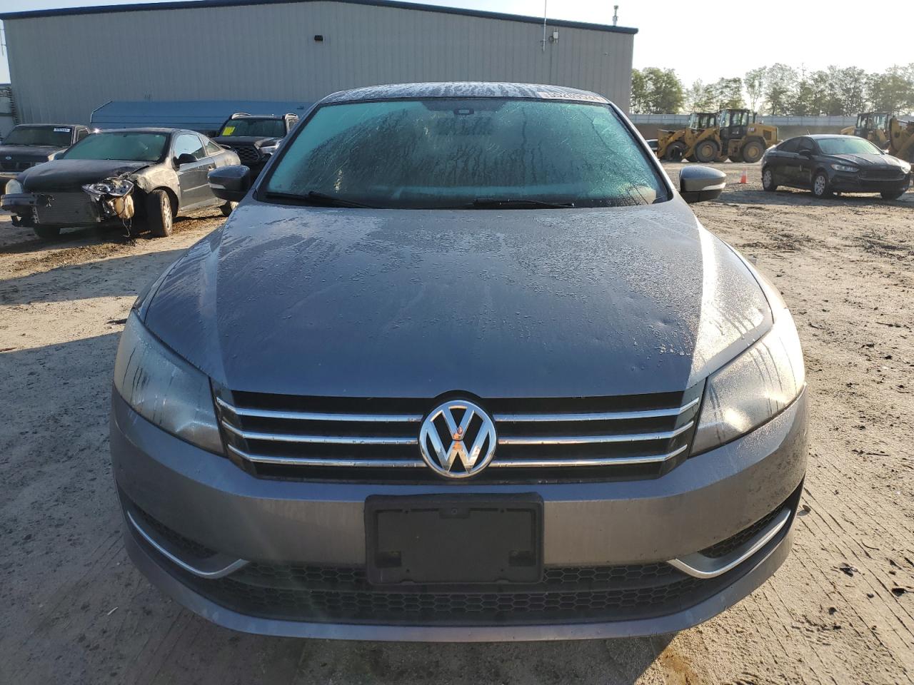 2014 Volkswagen Passat S vin: 1VWAS7A31EC072702