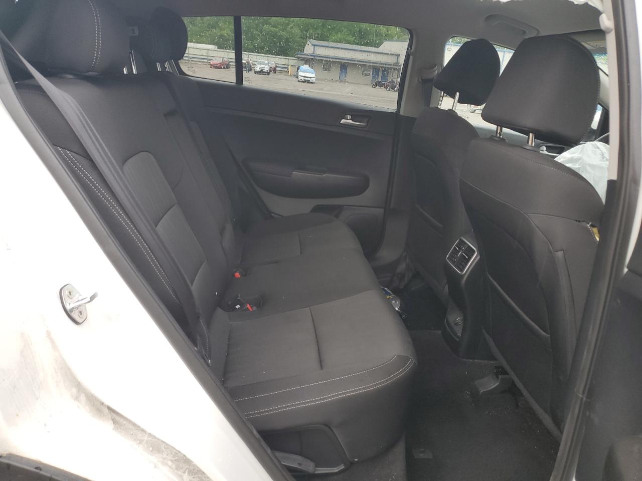 KNDPMCAC6K7499099 2019 Kia Sportage Lx