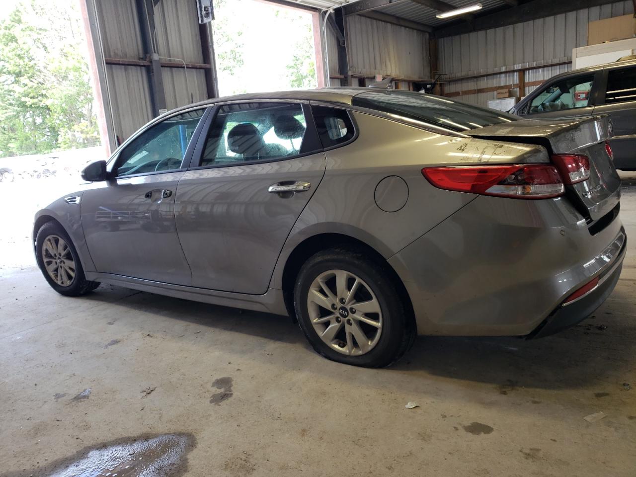 5XXGT4L38JG184560 2018 Kia Optima Lx