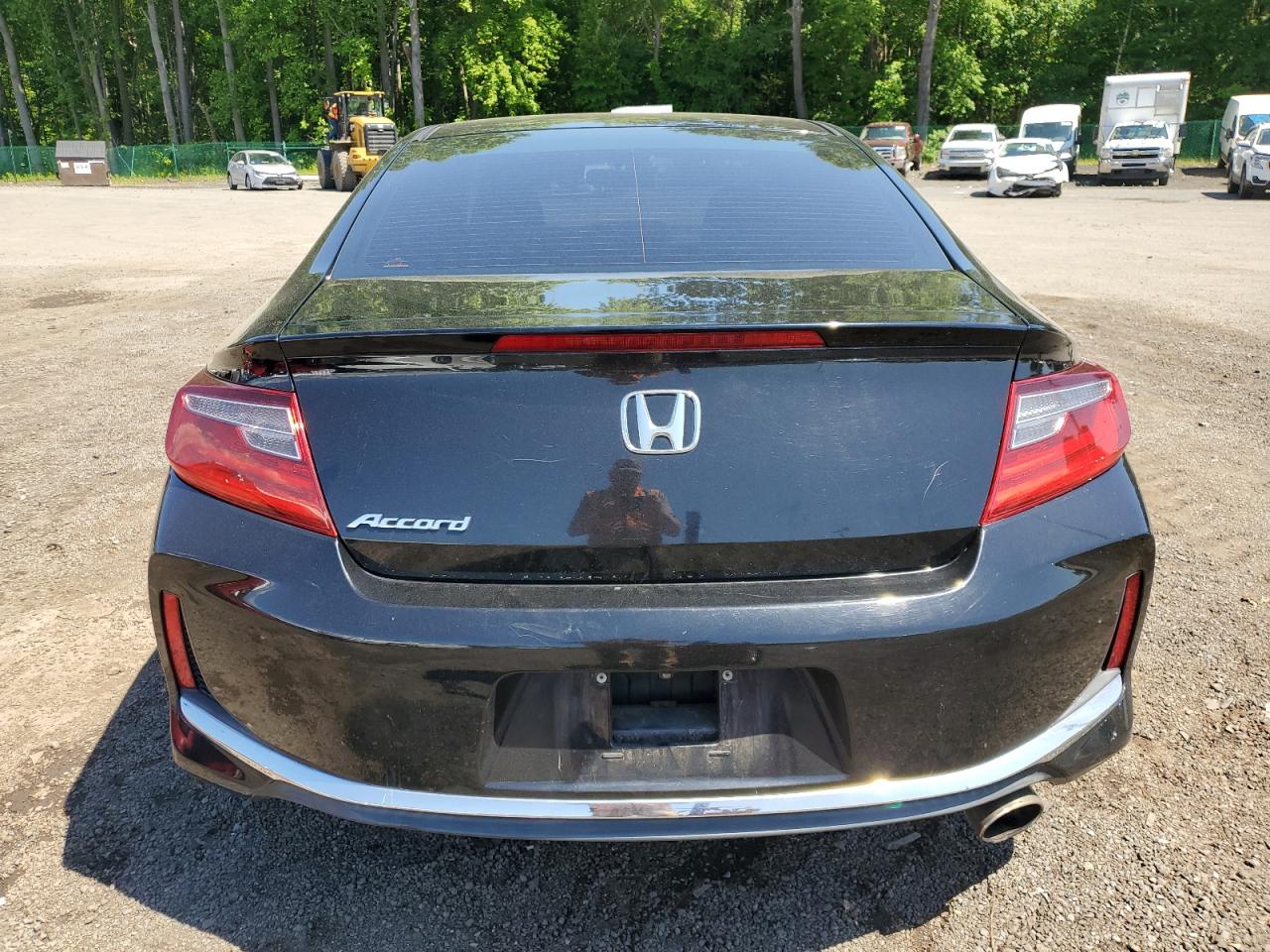 1HGCT1B33GA013008 2016 Honda Accord Lx-S