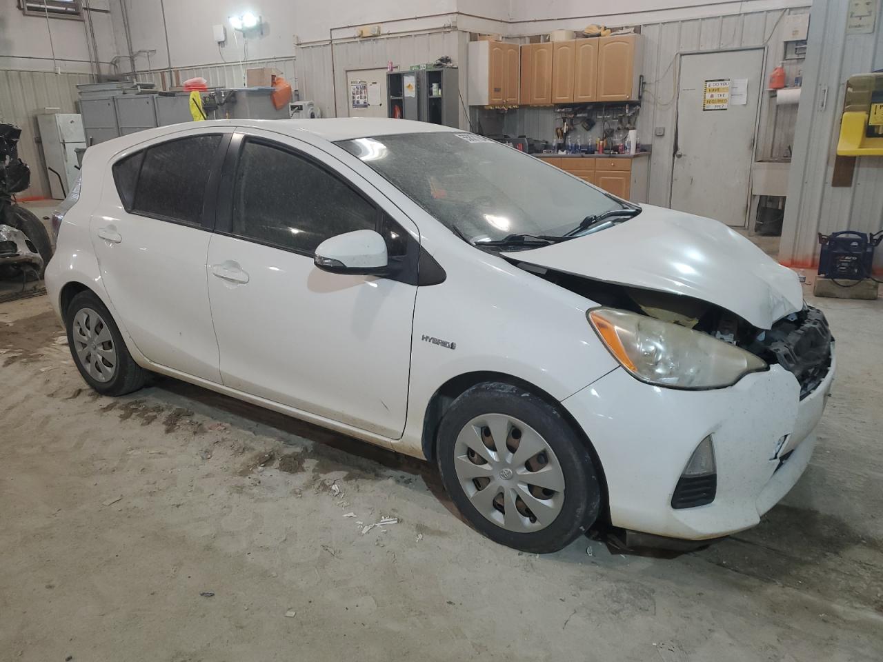 JTDKDTB33D1042880 2013 Toyota Prius C