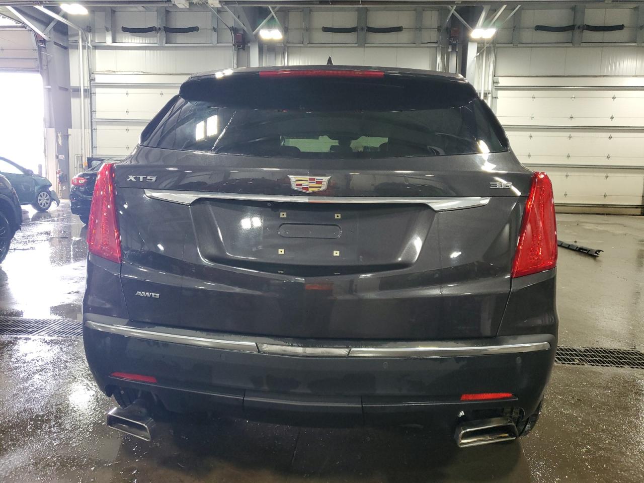 1GYKNDRSXHZ100470 2017 Cadillac Xt5 Luxury