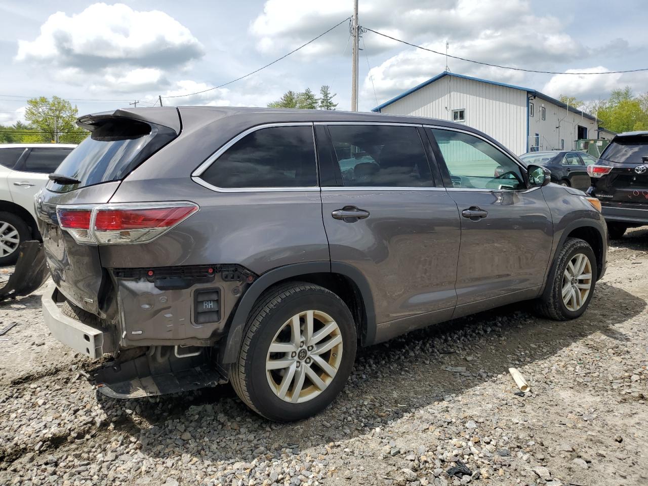 5TDBKRFH4GS279500 2016 Toyota Highlander Le