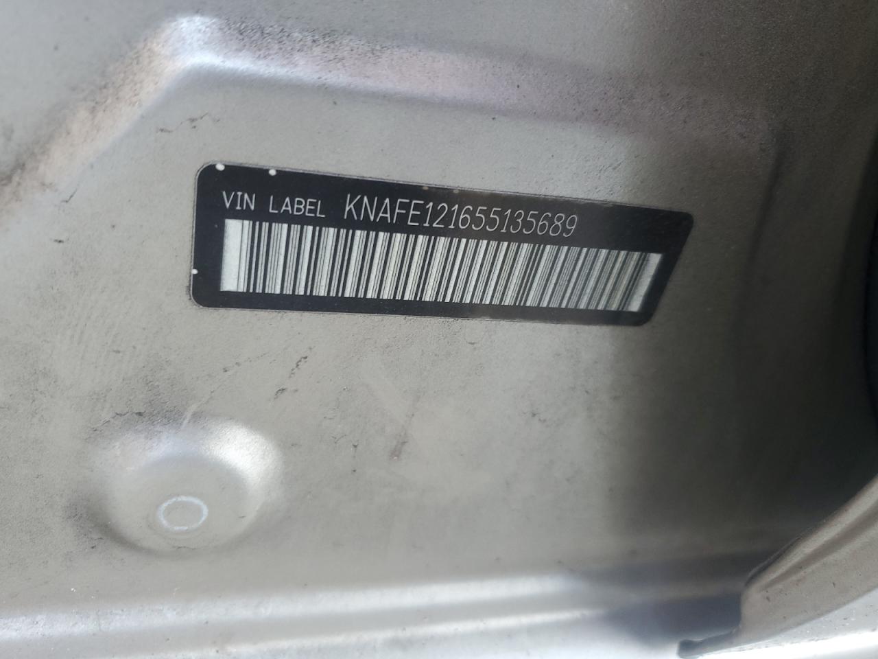 KNAFE121655135689 2005 Kia Spectra Lx