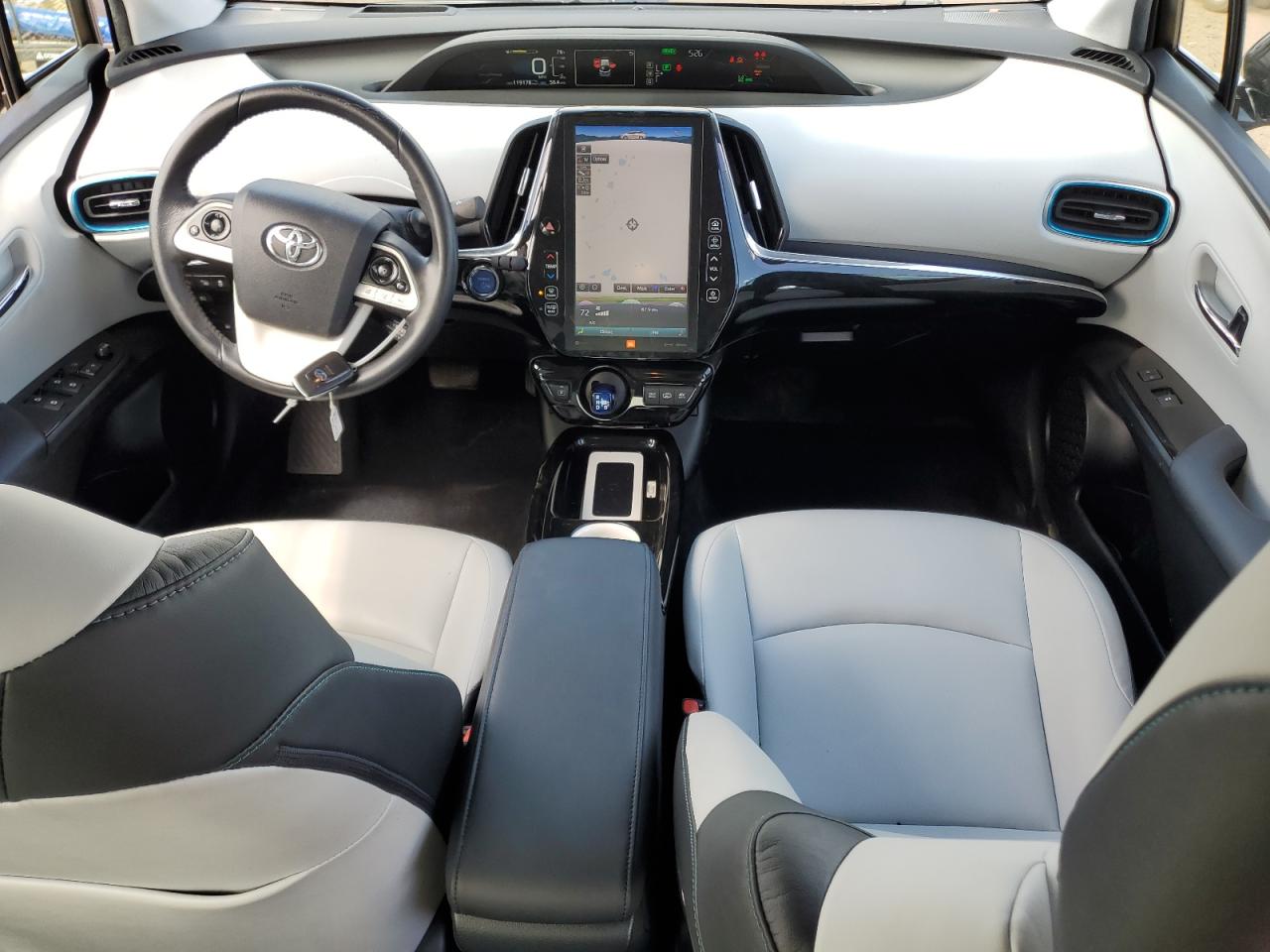 JTDKARFP8H3011529 2017 Toyota Prius Prime