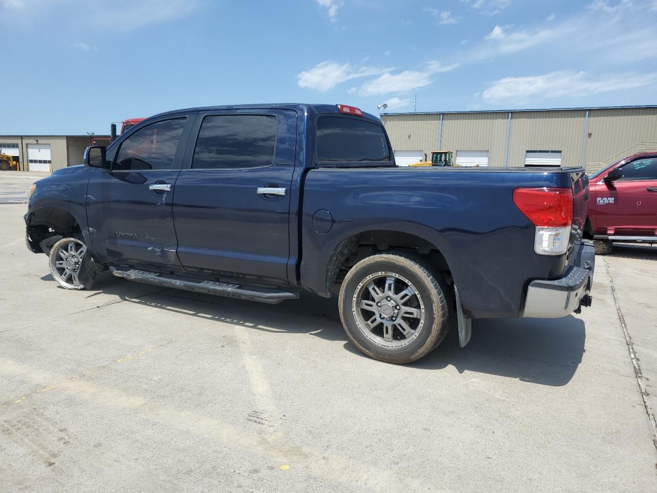 5TFFY5F12BX105066 2011 Toyota Tundra Crewmax Limited