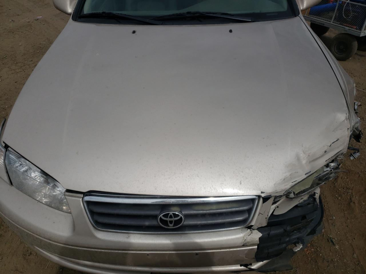 4T1BF28K9YU951323 2000 Toyota Camry Le