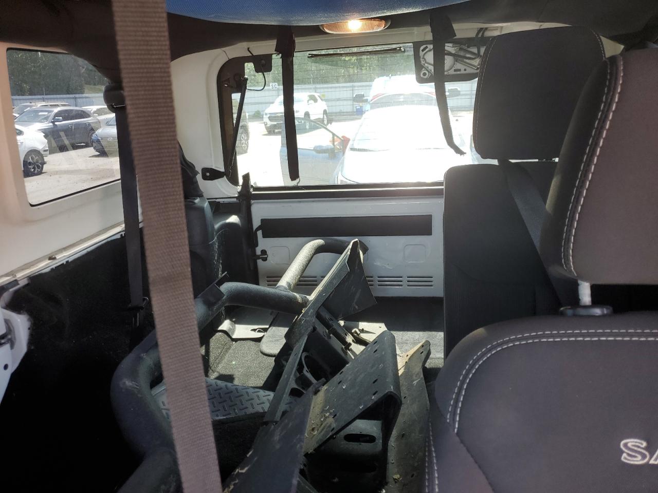 1C4BJWEG9GL227288 2016 Jeep Wrangler Unlimited Sahara