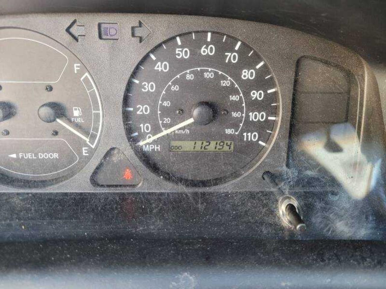 1Y1SK528X2Z416523 2002 Chevrolet Geo Prizm Base