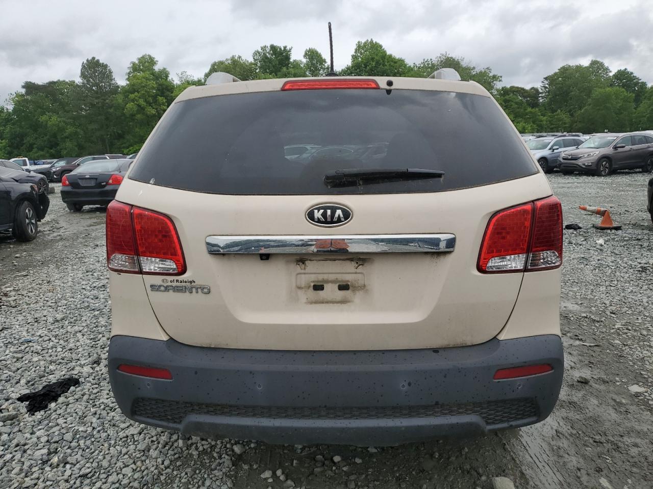 5XYKT3A18BG097518 2011 Kia Sorento Base