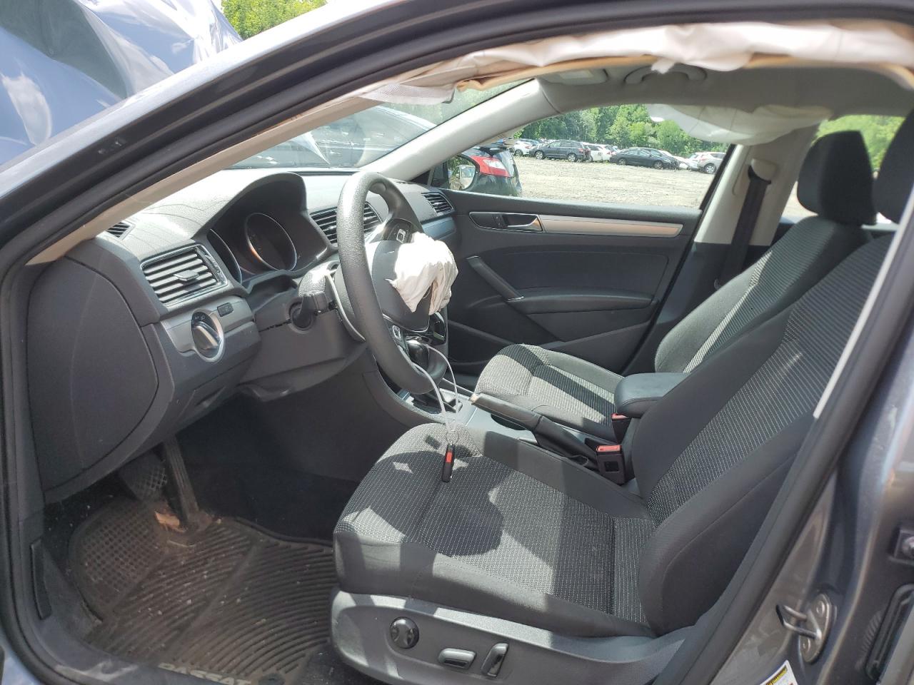 1VWAA7A36JC005879 2018 Volkswagen Passat S