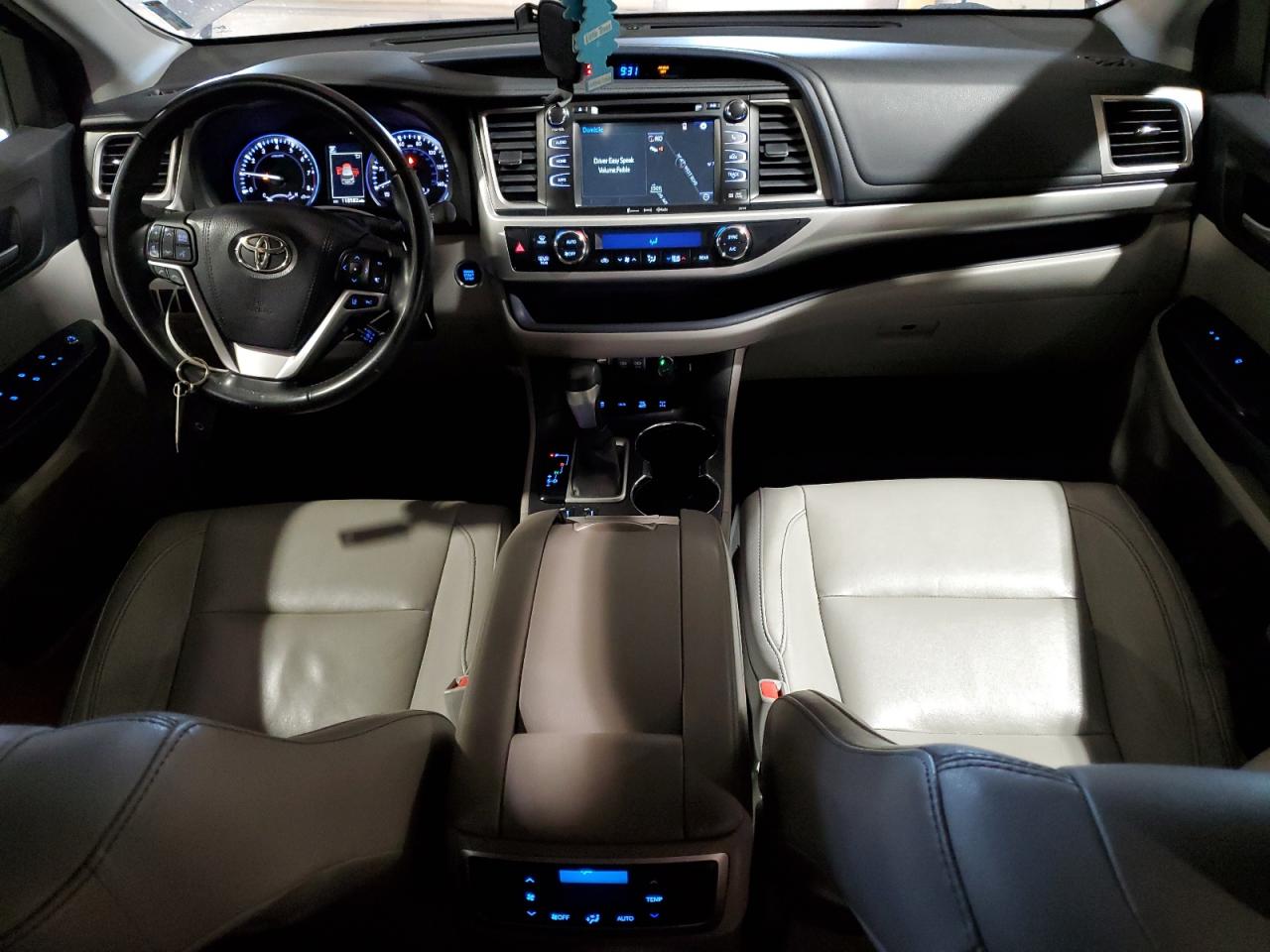 5TDJZRFH5HS405520 2017 Toyota Highlander Se