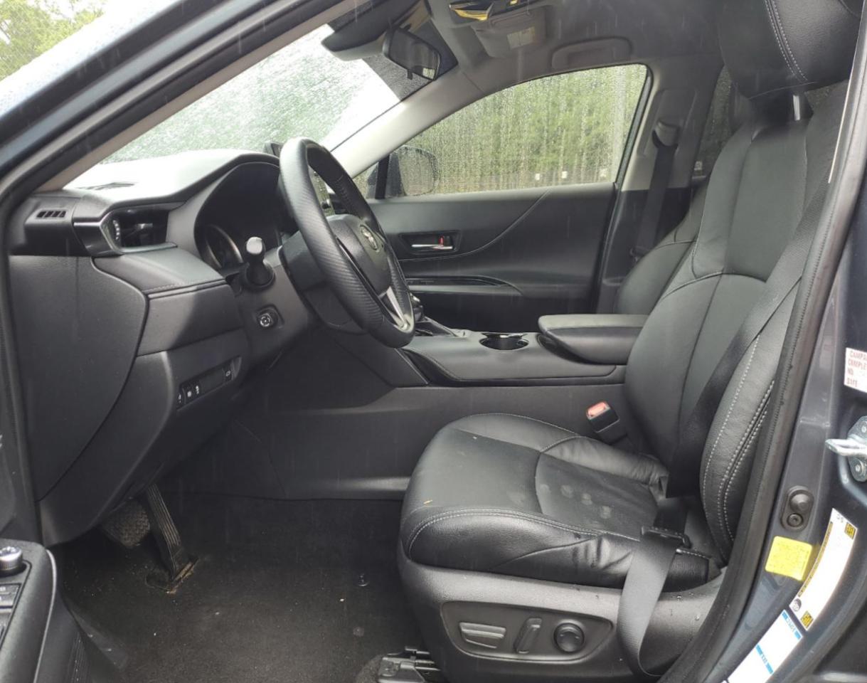 JTEAAAAH4NJ089760 2022 Toyota Venza Le