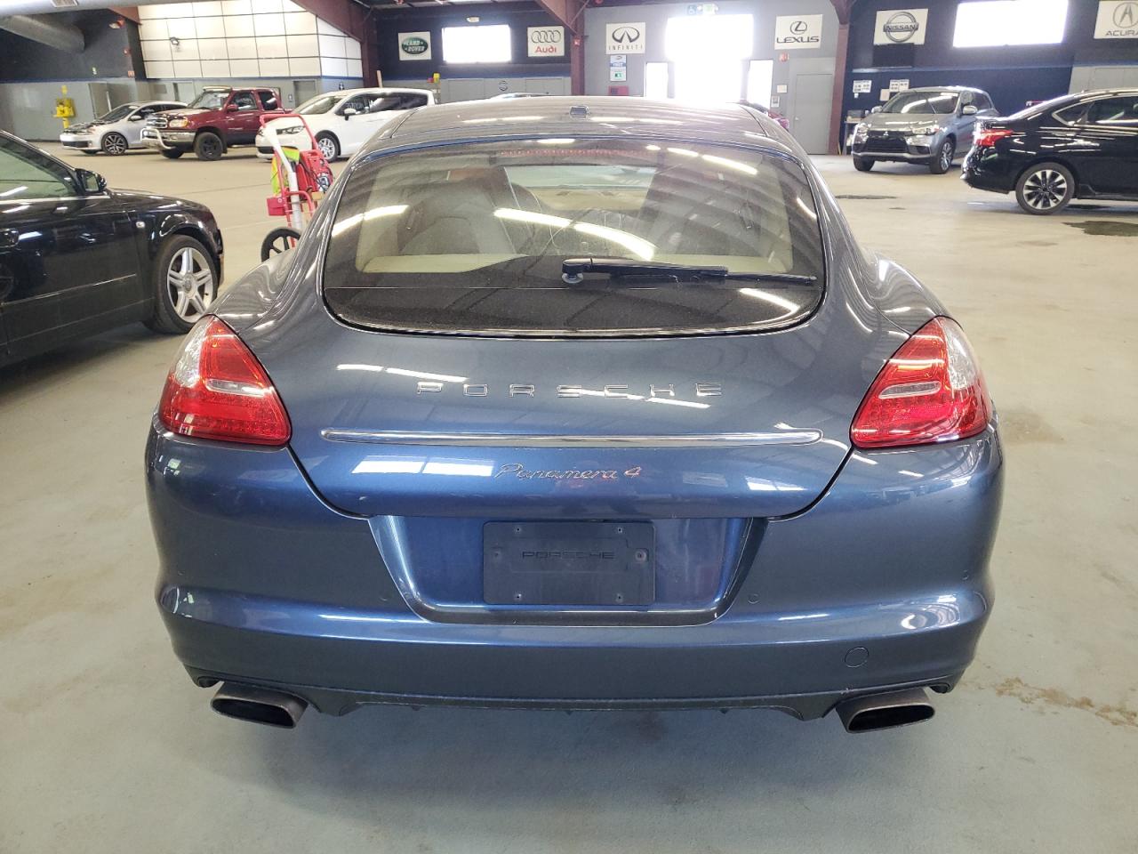 2012 Porsche Panamera 2 vin: WP0AA2A7XCL013740