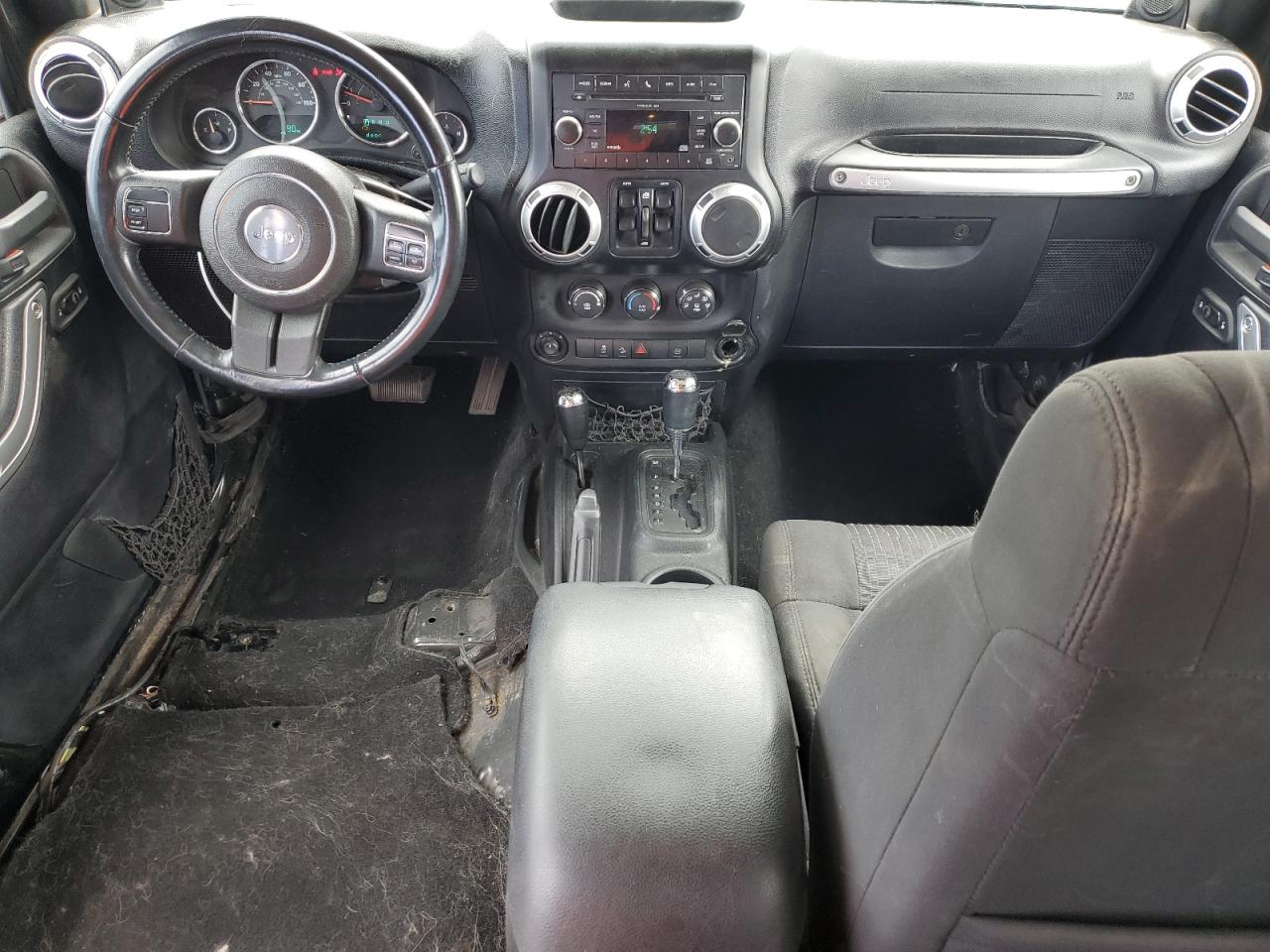 1J4HA5H13BL519095 2011 Jeep Wrangler Unlimited Sahara