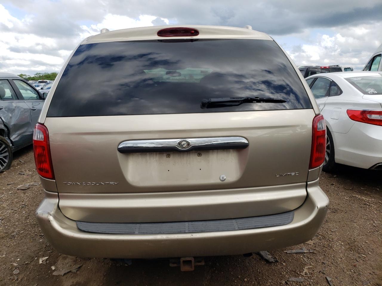 2C8GP64L43R372404 2003 Chrysler Town & Country Limited