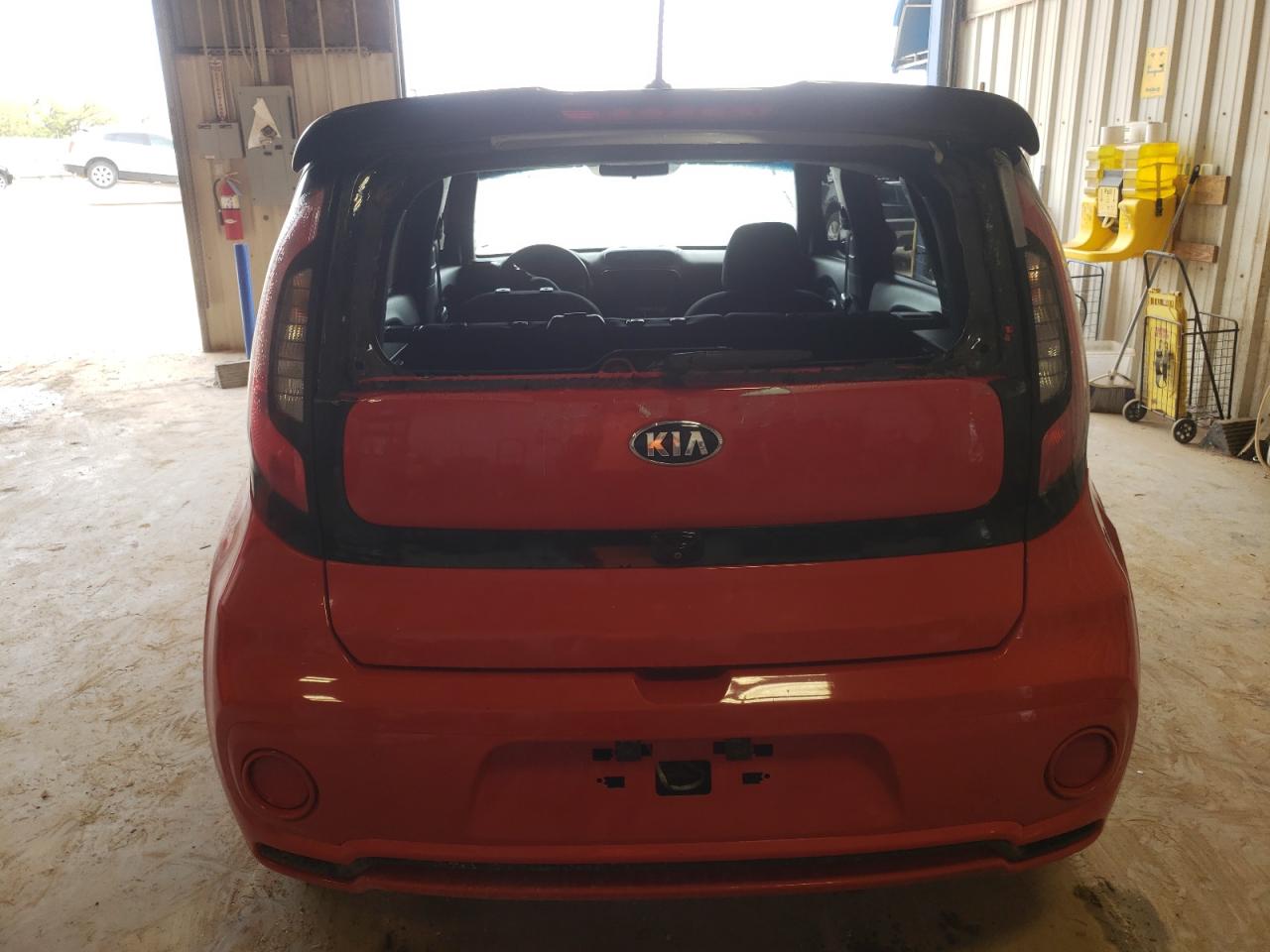 KNDJP3A58K7670076 2019 Kia Soul +