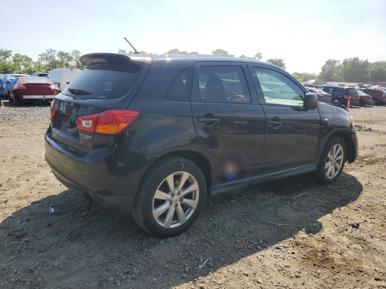 4A4AR3AU2FE060654 2015 Mitsubishi Outlander Sport Es