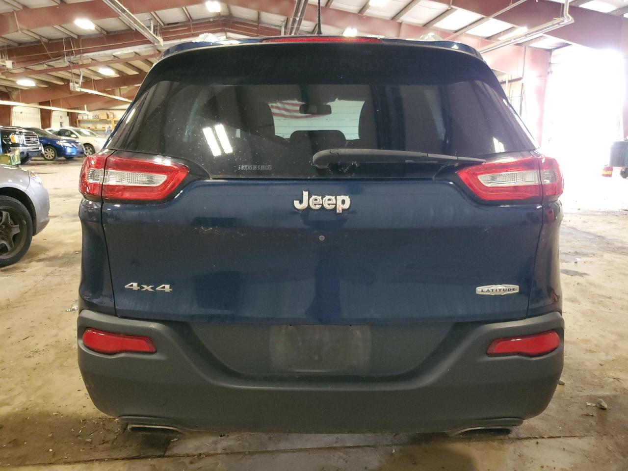 1C4PJMCX3JD589857 2018 Jeep Cherokee Latitude