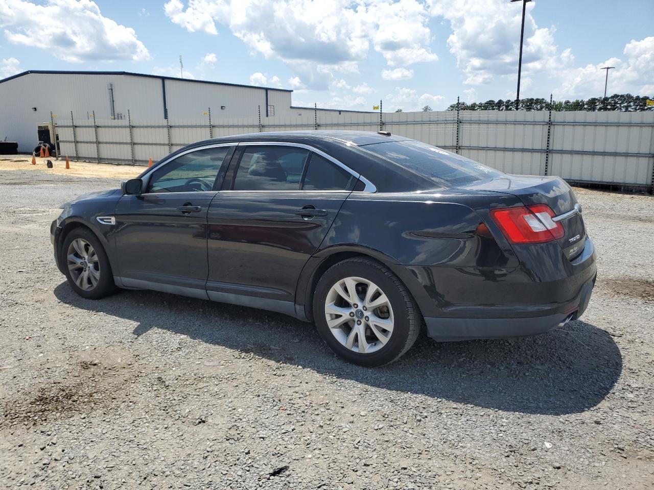 1FAHP2EWXAG147092 2010 Ford Taurus Sel