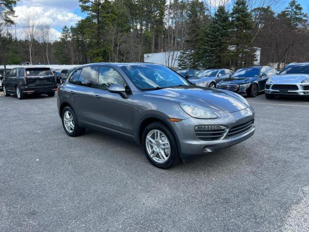 2012 Porsche Cayenne S vin: WP1AB2A28CLA43707