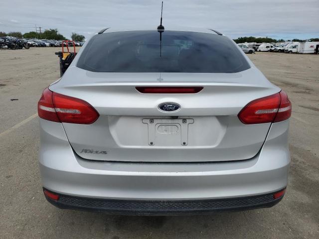 2017 Ford Focus S VIN: 1FADP3E26HL205704 Lot: 56321024