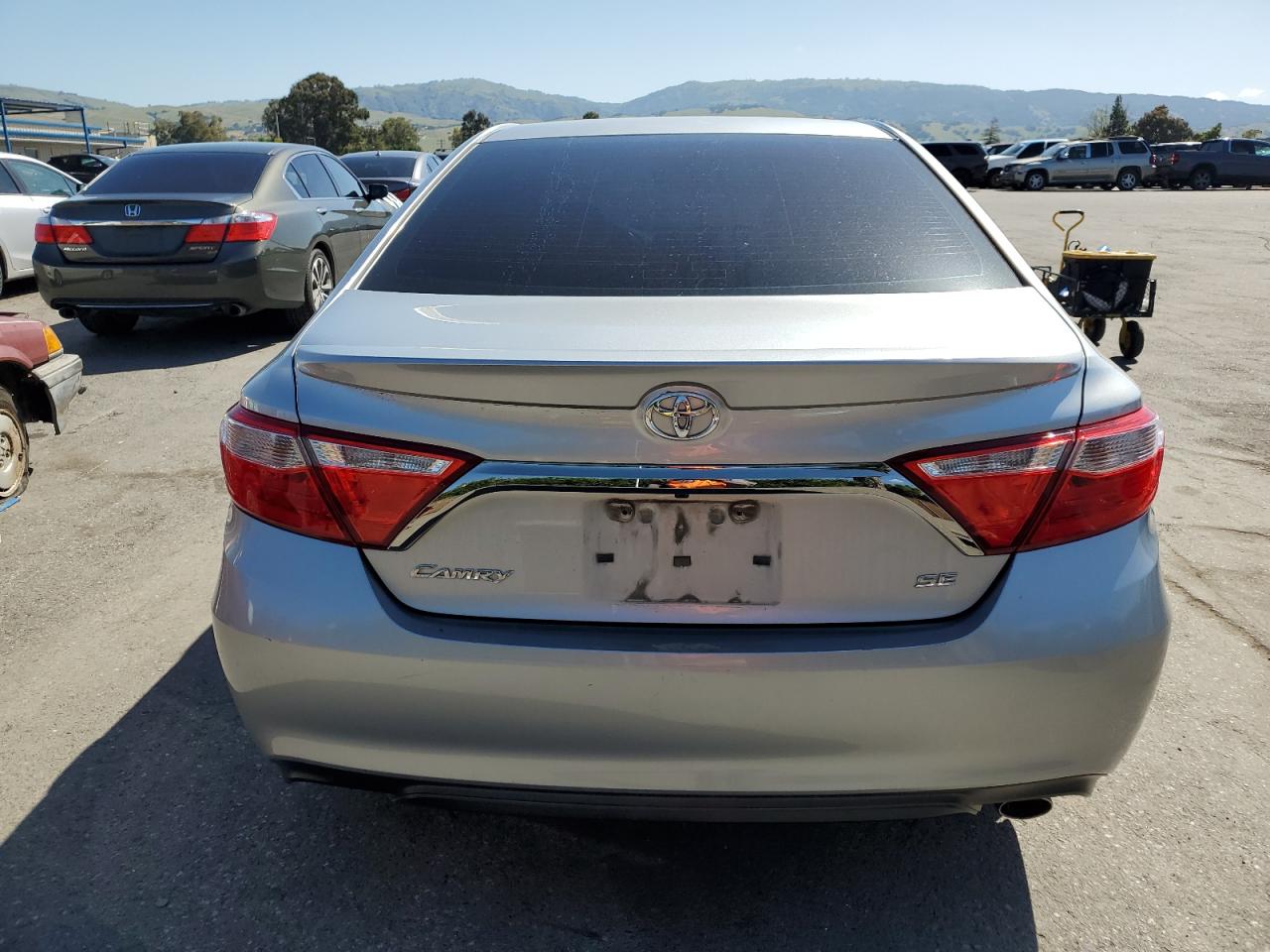 2016 Toyota Camry Le vin: 4T1BF1FK6GU256096