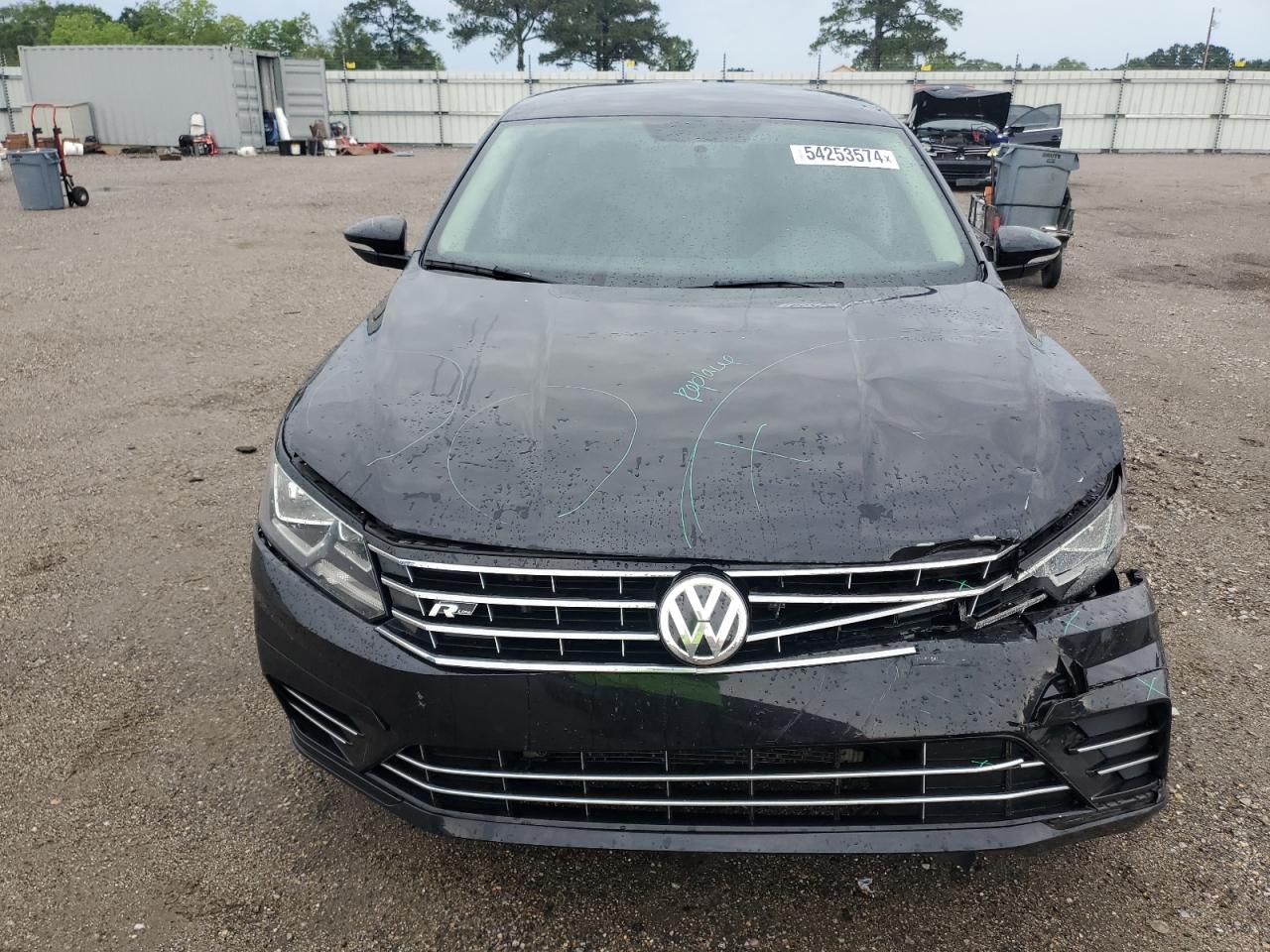 1VWDT7A31HC004916 2017 Volkswagen Passat R-Line