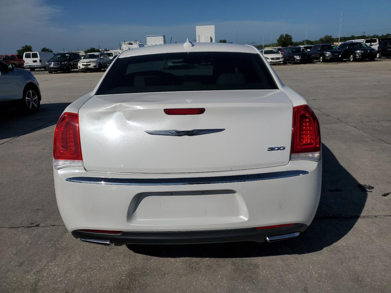 2C3CCAAG1FH904308 2015 Chrysler 300 Limited