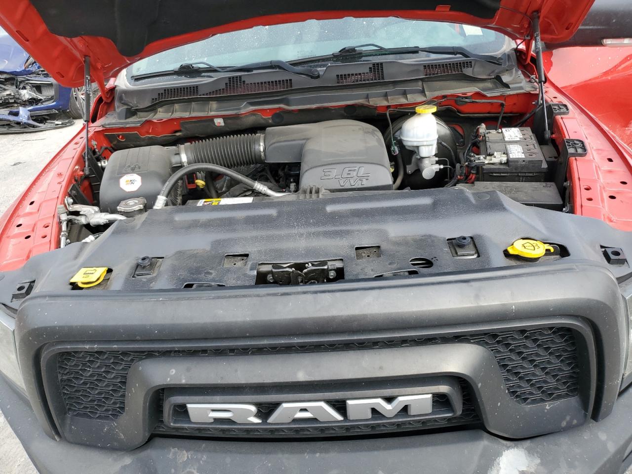 1C6RR7GG6KS617085 2019 Ram 1500 Classic Slt