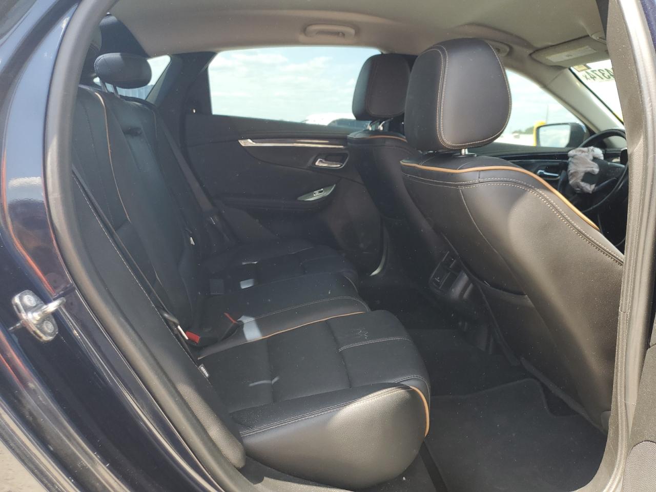 1G1125S33JU139125 2018 Chevrolet Impala Premier