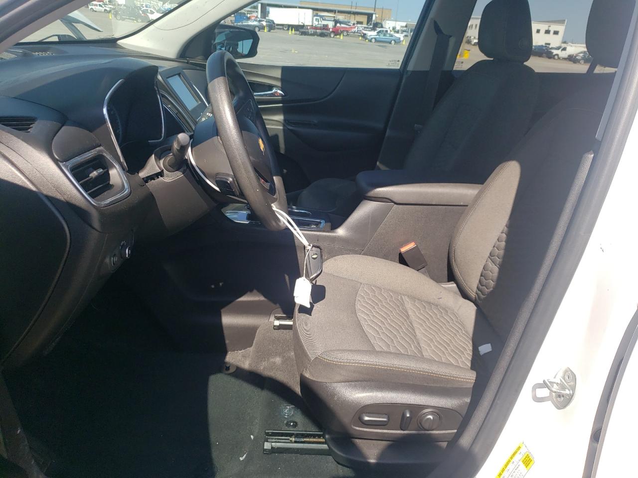 2GNAXJEV4J6149148 2018 Chevrolet Equinox Lt