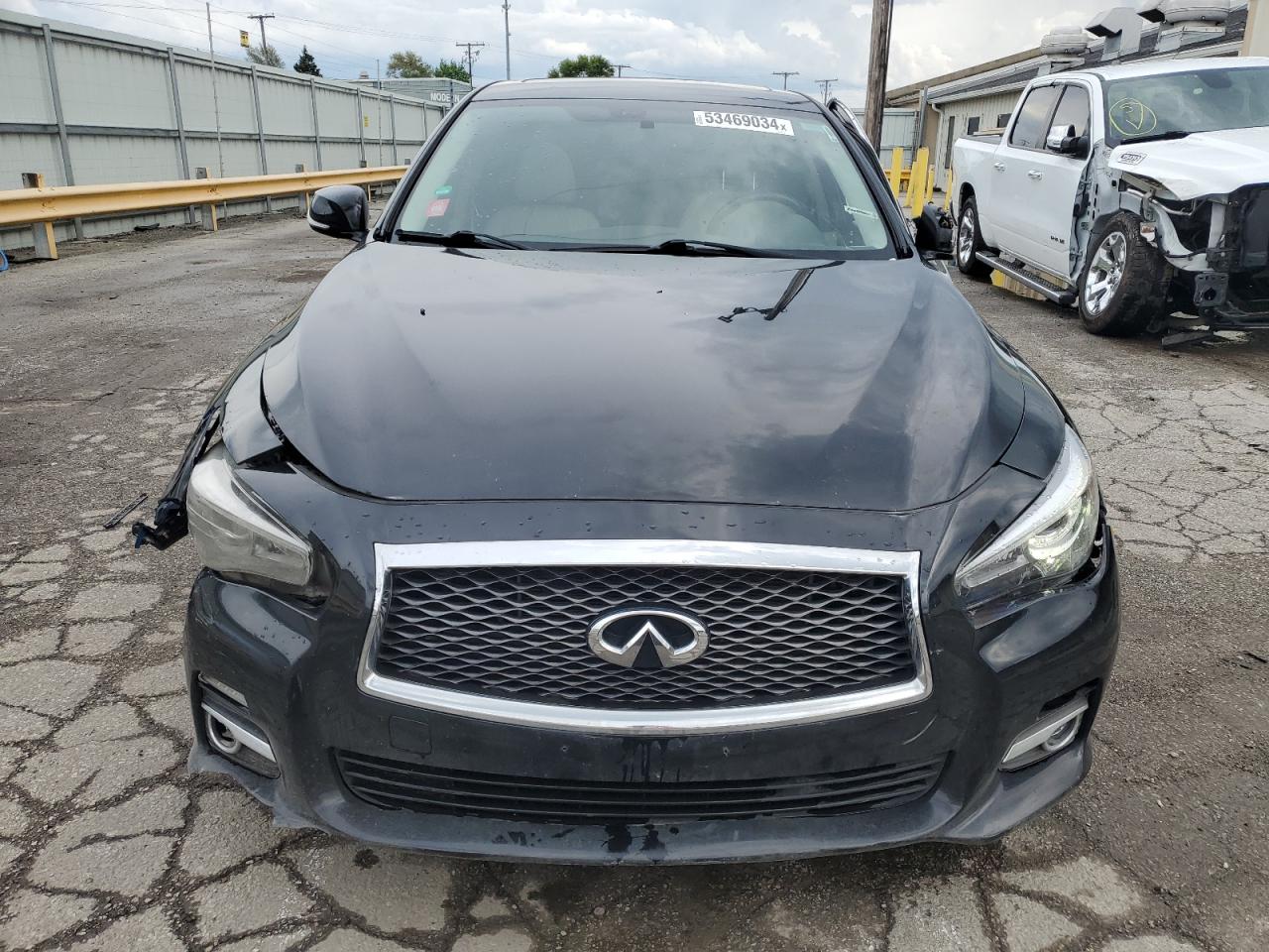 JN1EV7AR2HM833948 2017 Infiniti Q50 Premium