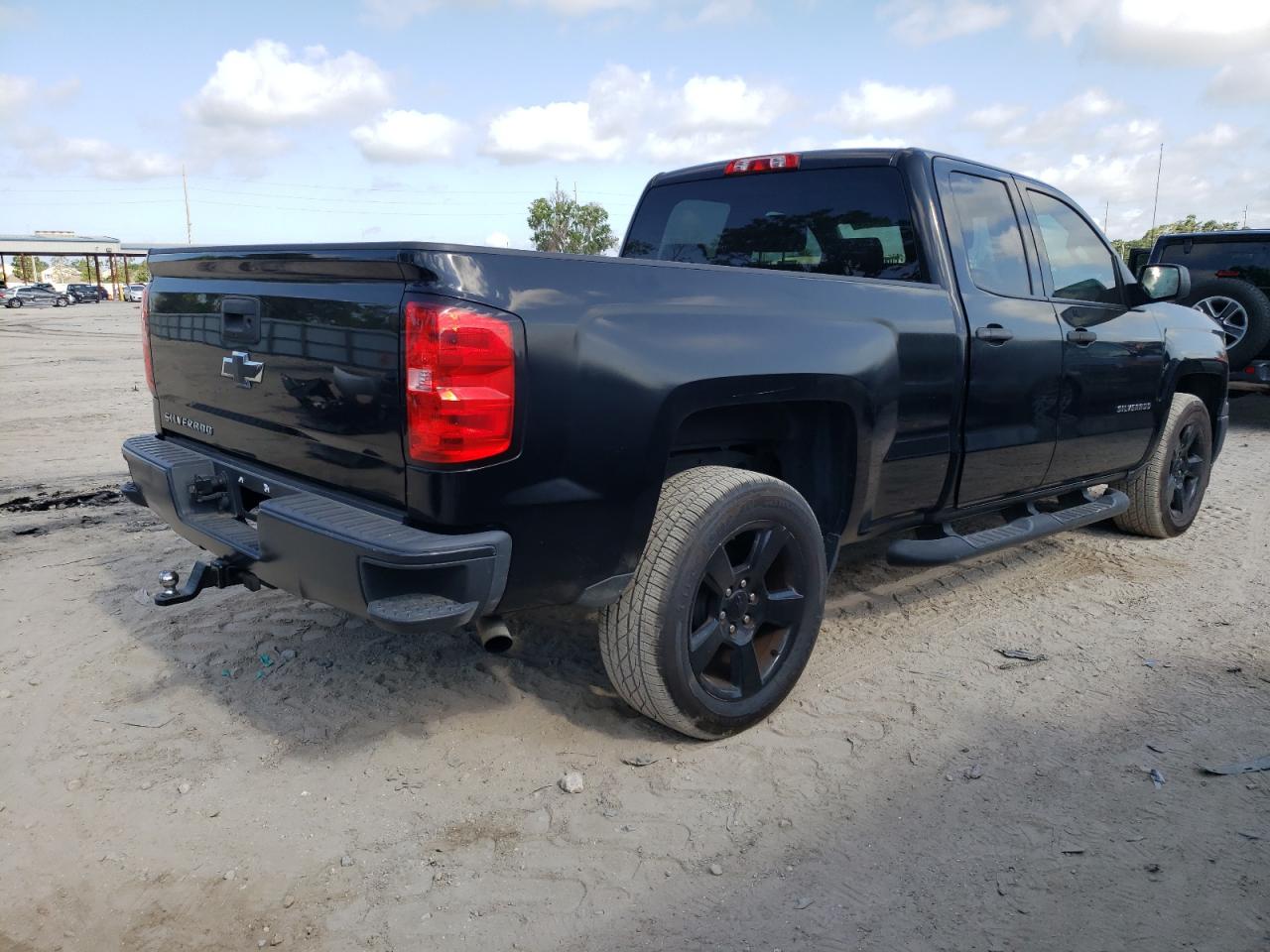 1GCRCPEH2FZ392862 2015 Chevrolet Silverado C1500