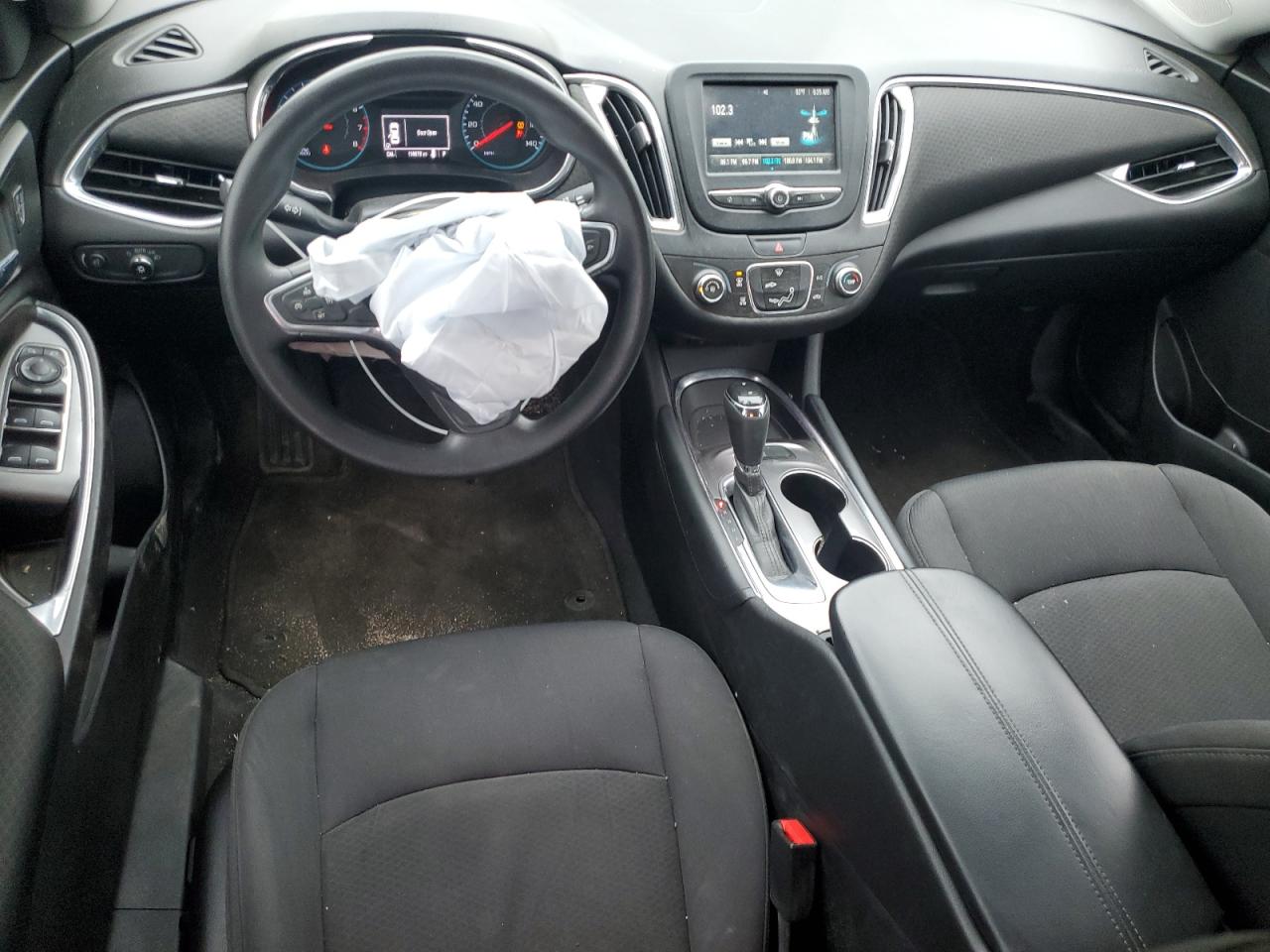 1G1ZE5STXGF272472 2016 Chevrolet Malibu Lt