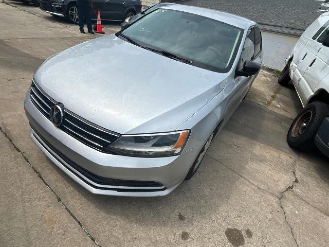 2015 Volkswagen Jetta Base vin: 3VW2K7AJ2FM269008