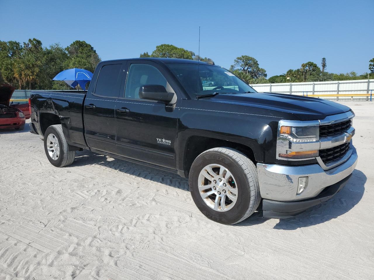 2017 Chevrolet Silverado C1500 Lt vin: 1GCRCREC0HZ269662