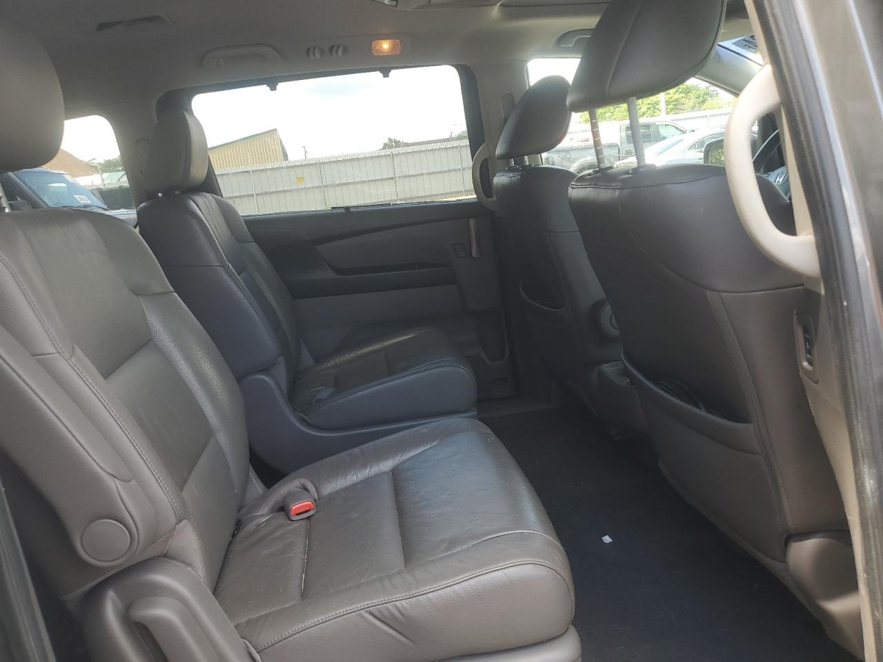 5FNRL5H98BB058876 2011 Honda Odyssey Touring