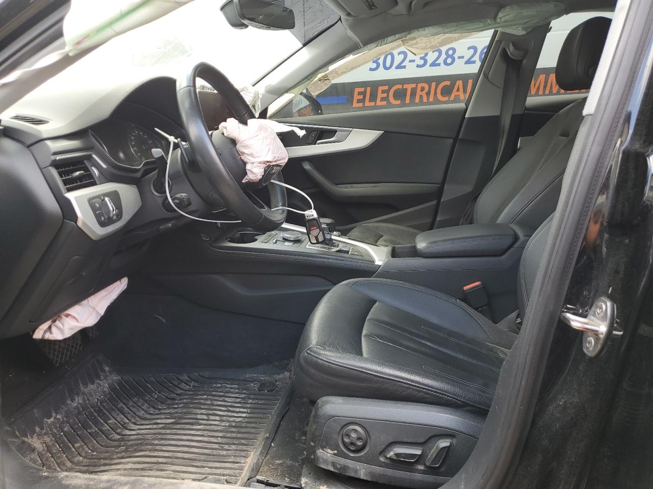 WAUANAF43HN011799 2017 Audi A4 Premium