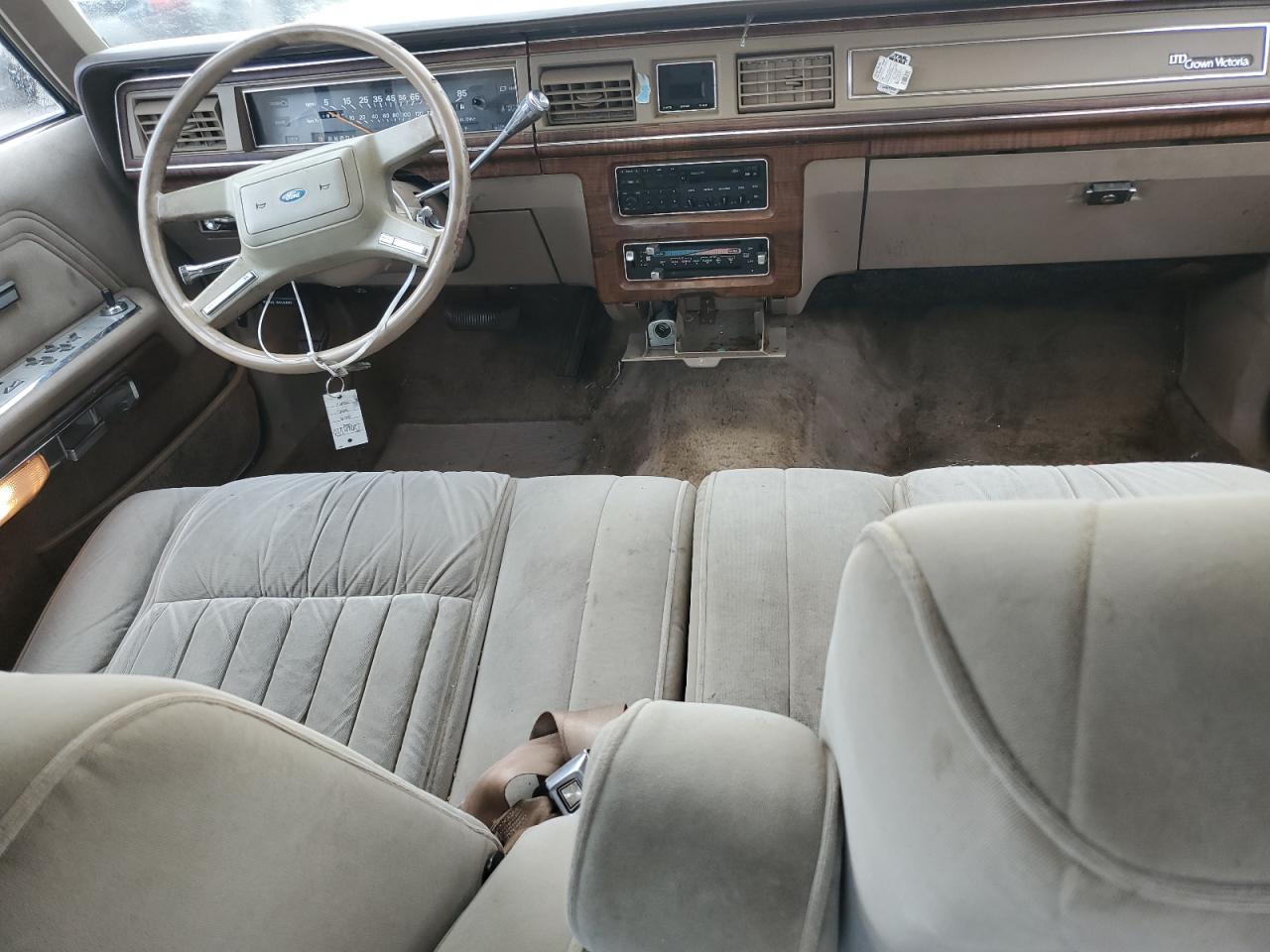 2FABP74F9KX103956 1989 Ford Crown Victoria Lx