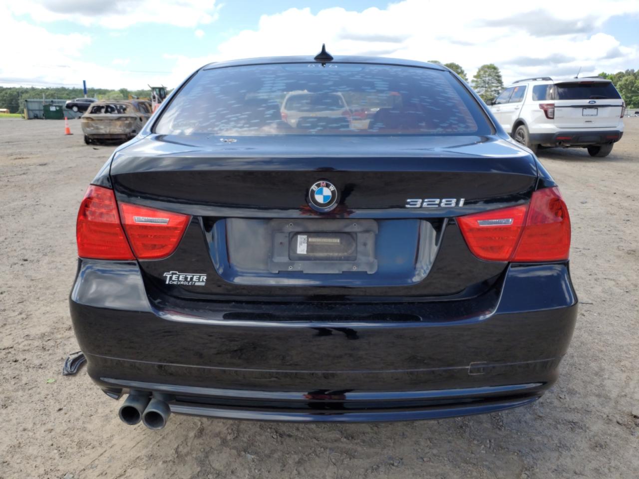 WBAPH7G53BNM55350 2011 BMW 328 I