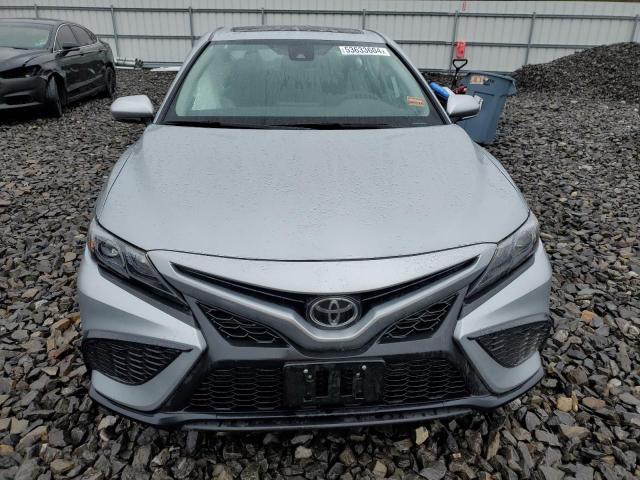  TOYOTA CAMRY 2023 Сріблястий