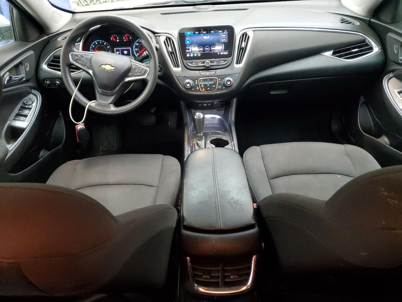 1G1ZD5ST8KF144775 2019 Chevrolet Malibu Lt