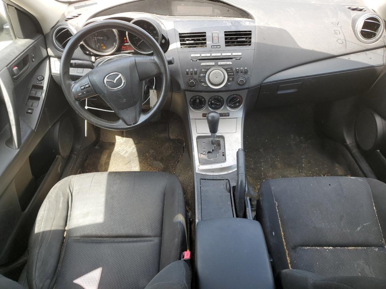 JM1BL1UG8B1377251 2011 Mazda 3 I