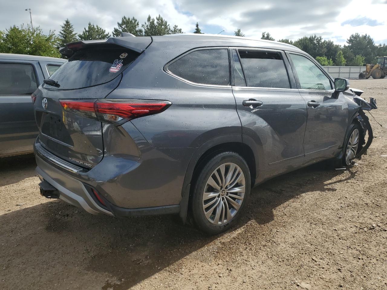 Lot #2821420335 2021 TOYOTA HIGHLANDER