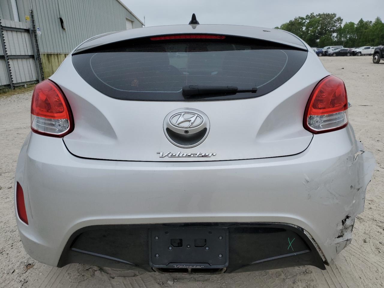 2016 Hyundai Veloster vin: KMHTC6AD0GU266478