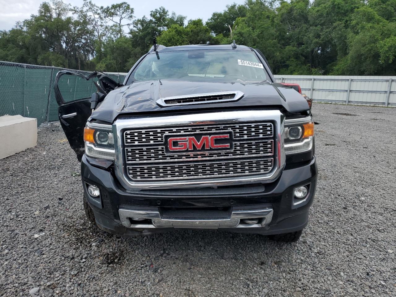 1GT12SEY1KF137845 2019 GMC Sierra K2500 Denali