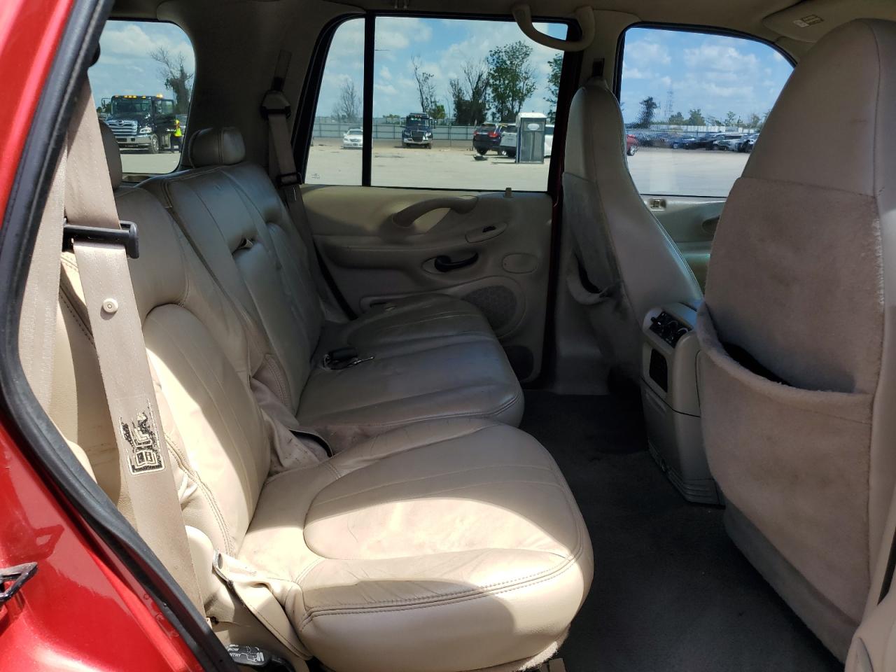 1fmru17l7yla42818 1FMRU17L7YLA42818 2000 Ford Expedition Eddie Bauer