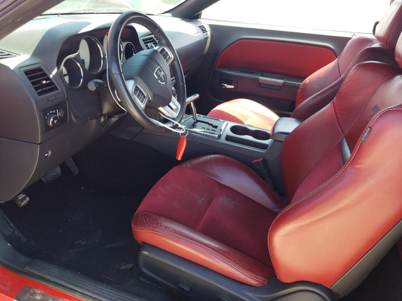 2C3CDYBT3EH313588 2014 Dodge Challenger R/T