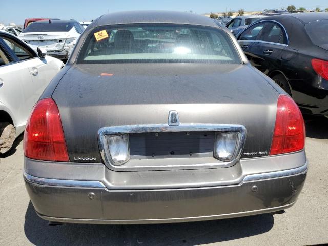 2004 Lincoln Town Car Executive VIN: 1LNHM81W14Y636907 Lot: 55067794